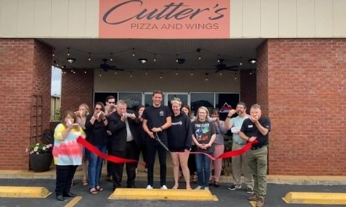 Cutter's Pizzeria of Oxford Celebrates Two Year Anniversary