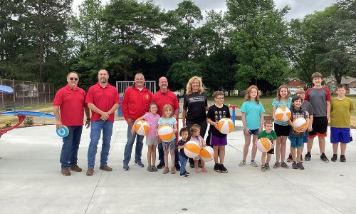Weaver Mayor and City Council Members launch the brand new Weaver Splashpad