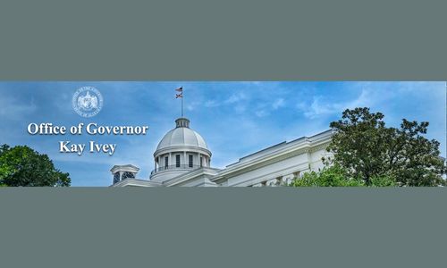 4 Governor Ivey Promotes Small Business Saturday through Proclamation
