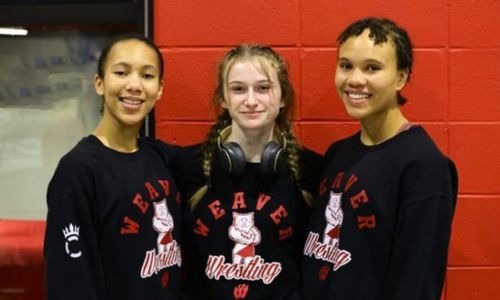 the three Weaver finalists (from left): Mariah Johannson, Ali Anderson and Lena Johannson by Jimmy Smith