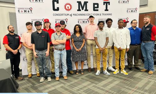 GSCC signs 14 to new apprenticeship program