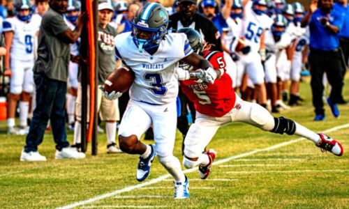 White Plains running back P.J. Holloway breaks for some of his 203 rushing yards against Talladega on Thursday. (Photo by Bo Hudgins/For East Alabama Sports Today)