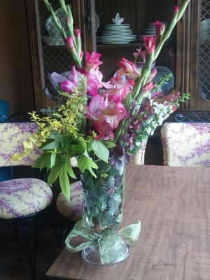 Article Floral Designing Vases of Flowers