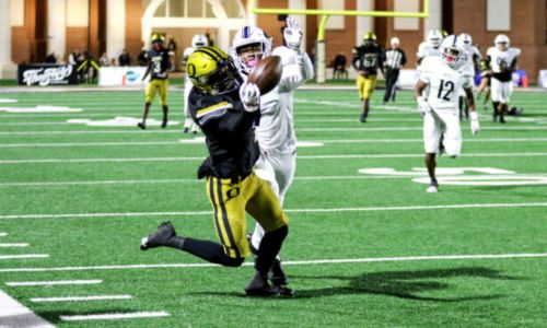 Oxford’s Jaylin Taylor makes a key one-handed grab to set up the go-ahead touchdown just before halftime of Oxford’s 21-10 victory over Clay-Chalkville on Friday. (Photo by Greg Warren/For East Alabama Sports Today)