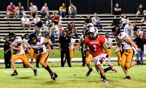 Weaver’s Kaden Gooden breaks a run against Glencoe on Friday. (Photo by Greg Warren/For East Alabama Sports Today)