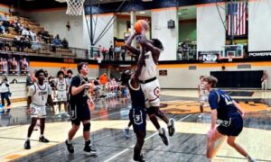 Alexandria’s Quendavion McDowell goes up for two of his 22 points against Jacksonville on Monday. (Photo by Joe Medley/East Alabama Sports Today)