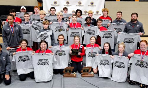 Weaver’s boys and girls celebrate after winning the 2025 Calhoun County wrestling championships Friday at Alexandria High School. (Photo by Joe Medley/East Alabama Sports Today)