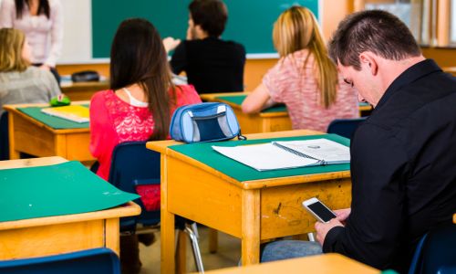 Governor Ivey Signs “FOCUS Act” Preventing Use of Cell Phones in Alabama Public Schools