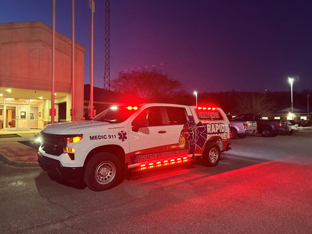 Photo of new rescue vehicle in front of Ohatchee City Hall