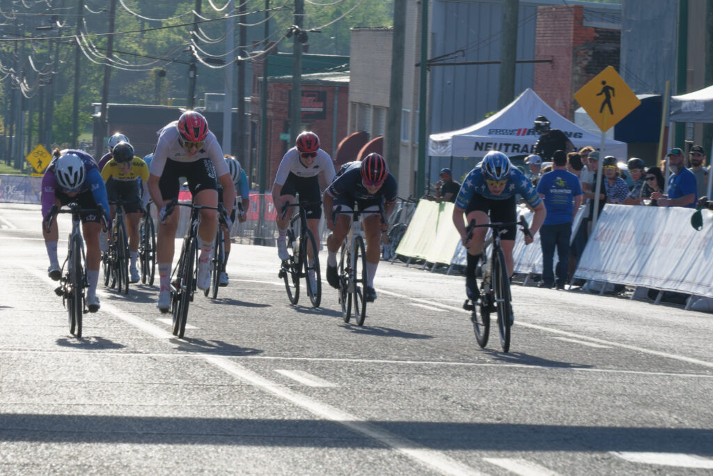 sunny-king-criterium-04-11-26-2105_dxo_55203566280_o