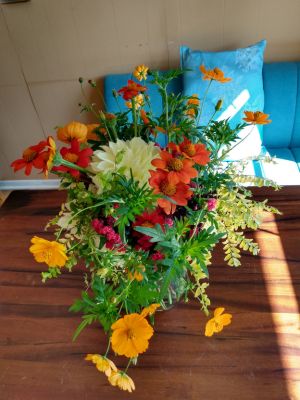 BOUQUETS