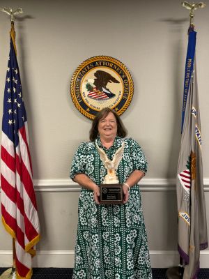 United Way of East Central Alabama's HopeUNITED Outreach Coordinator, Pam Stack Receives 2025 Meritorious Service -2