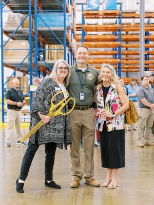Ribbon Cutting Ceremony for Associated Metalcast