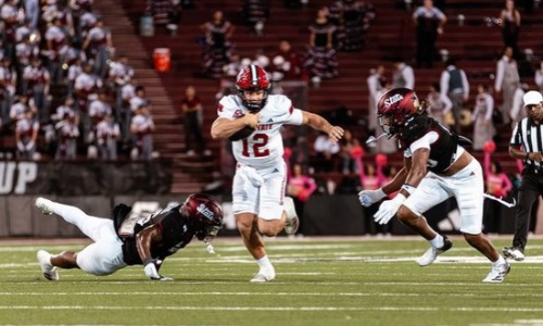 Jax State quarterback Caden Creel breaks a run Wednesday at New Mexico State. (Photo by Emily Kish/Jax State)